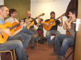 group-guitar-class